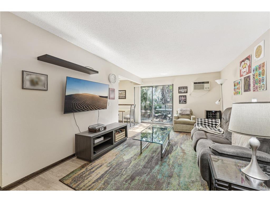 930 Westbrooke Way #4 Hopkins MN 55343 6807497 image1