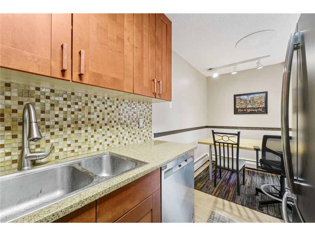 930 Westbrooke Way #4 Hopkins MN 55343 6807497 image23