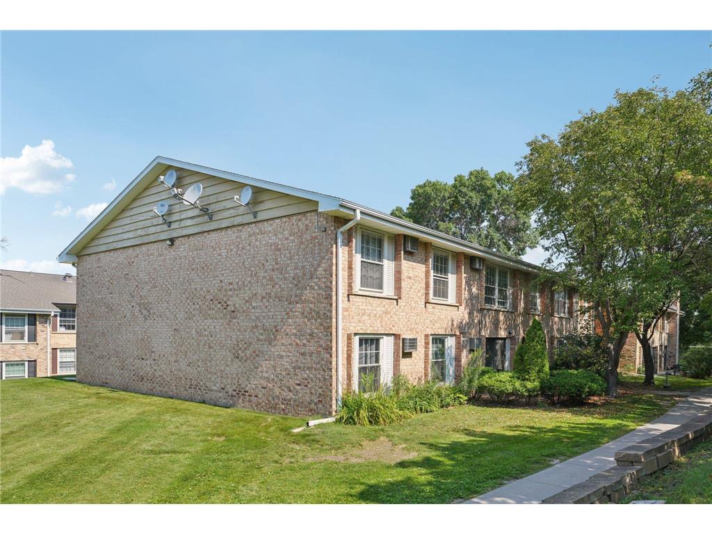 930 Westbrooke Way #4 Hopkins MN 55343 6807497 image4