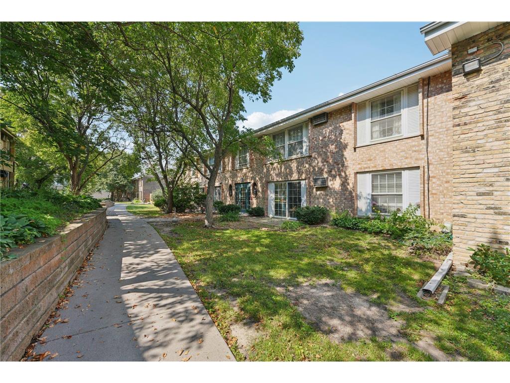 930 Westbrooke Way #4 Hopkins MN 55343 6807497 image5