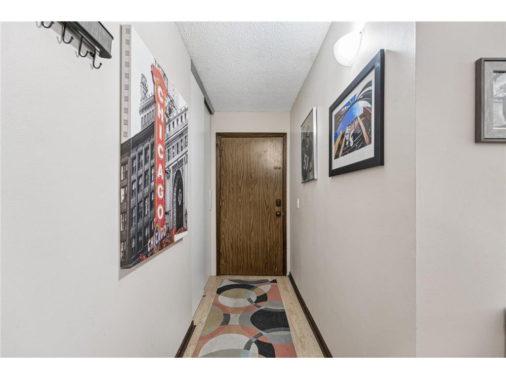 930 Westbrooke Way #4 Hopkins MN 55343 6807497 image8