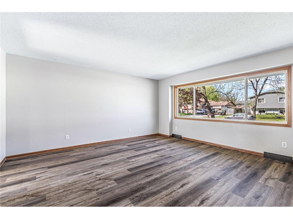 9303 Hallmark Avenue S Cottage Grove MN 55016 7065675 image9