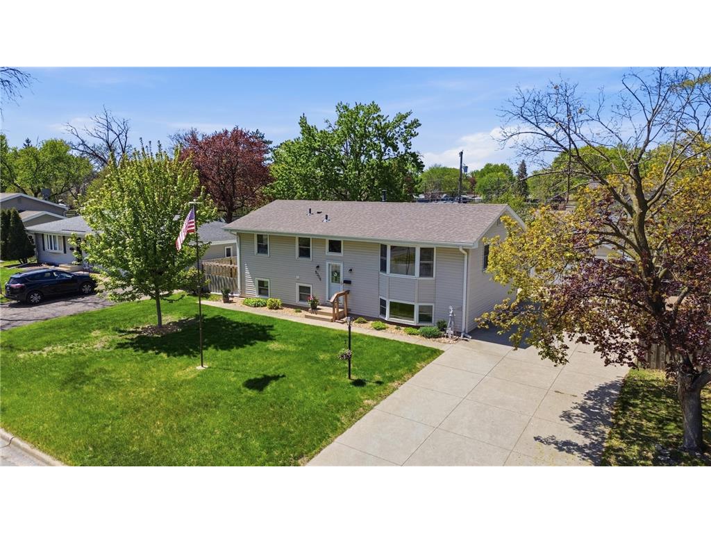 9306 Oakland Avenue S Bloomington MN 55420 7088966 image1