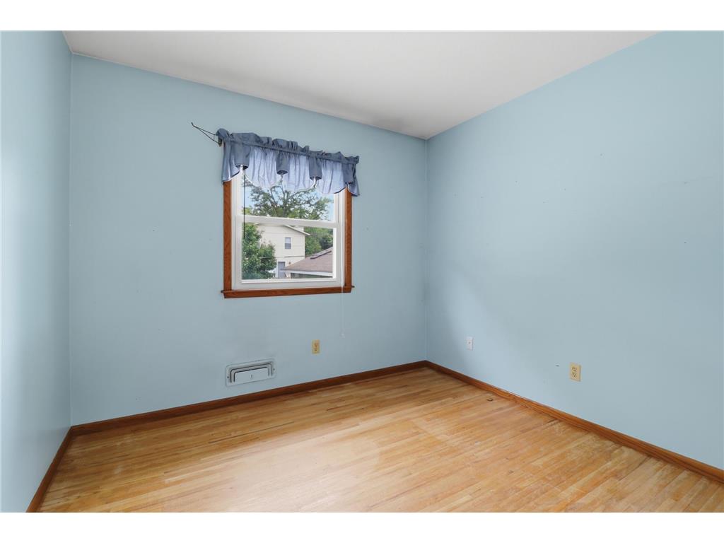9306 Oakland Avenue S Bloomington MN 55420 7088966 image16