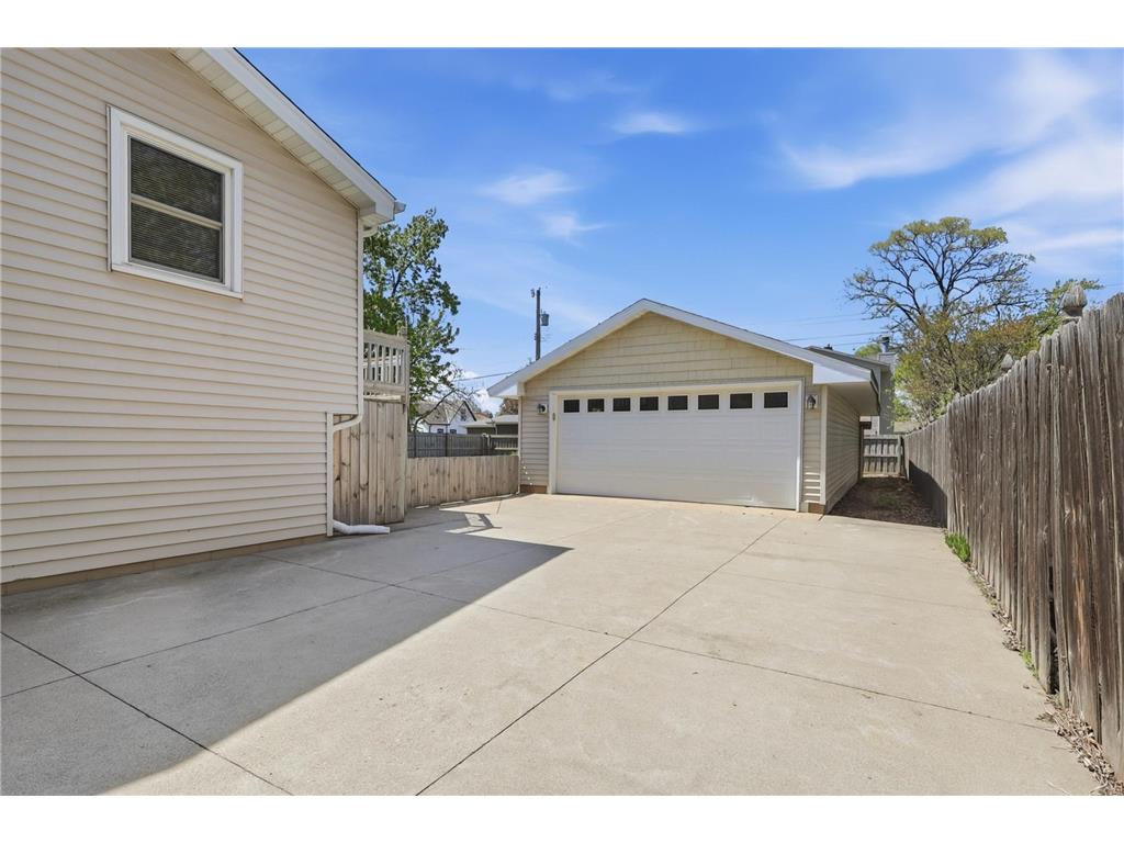 9306 Oakland Avenue S Bloomington MN 55420 7088966 image32