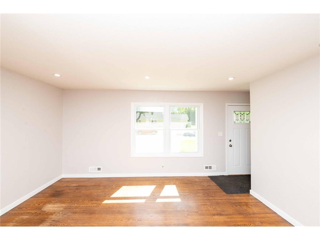 9306 Stevens Avenue S Bloomington MN 55420 7039577 image11