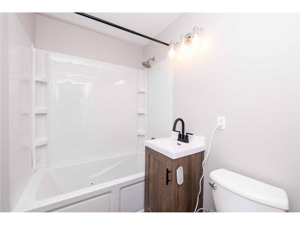 9306 Stevens Avenue S Bloomington MN 55420 7039577 image23