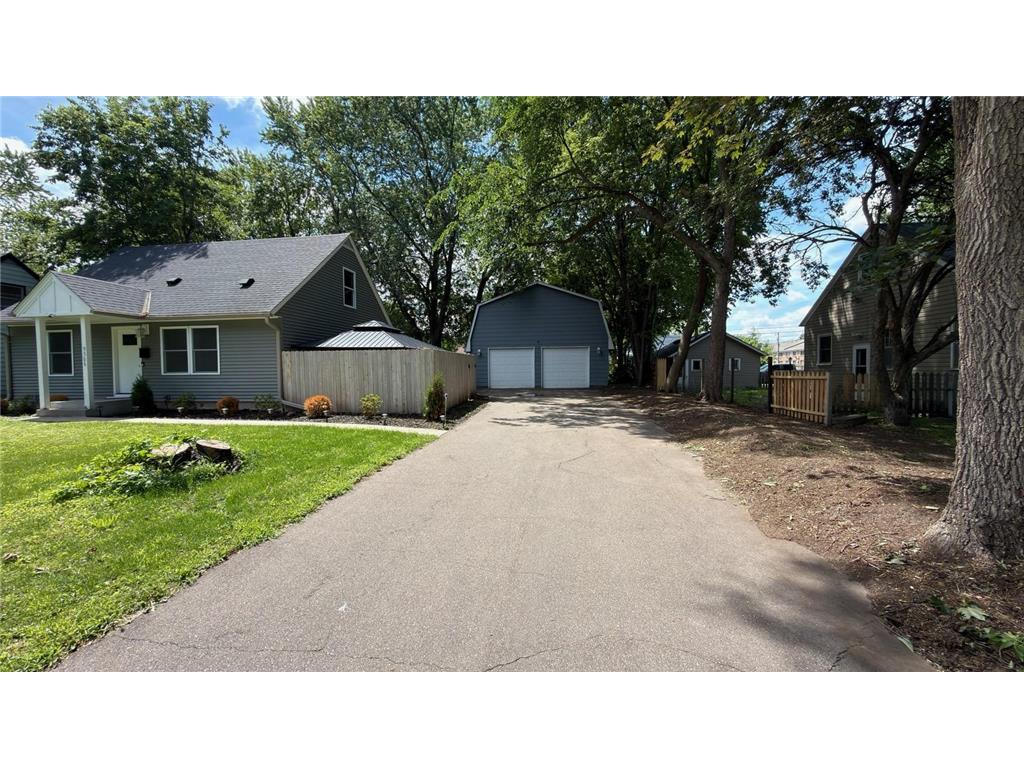 9306 Stevens Avenue S Bloomington MN 55420 7100145 image2