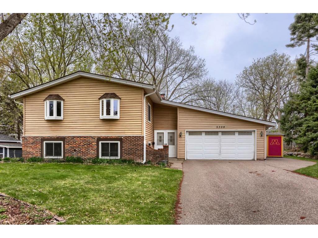 9308 Russell Avenue S Bloomington MN 55431 7061618 image1
