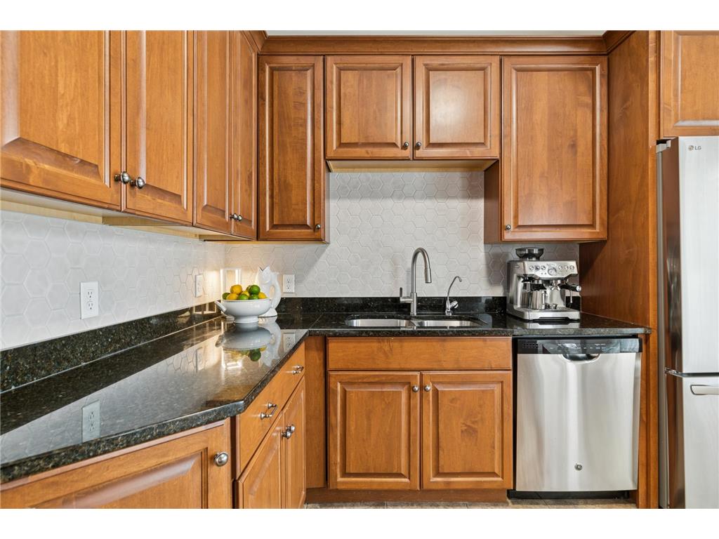 931 Iglehart Avenue Saint Paul MN 55104 6823614 image14