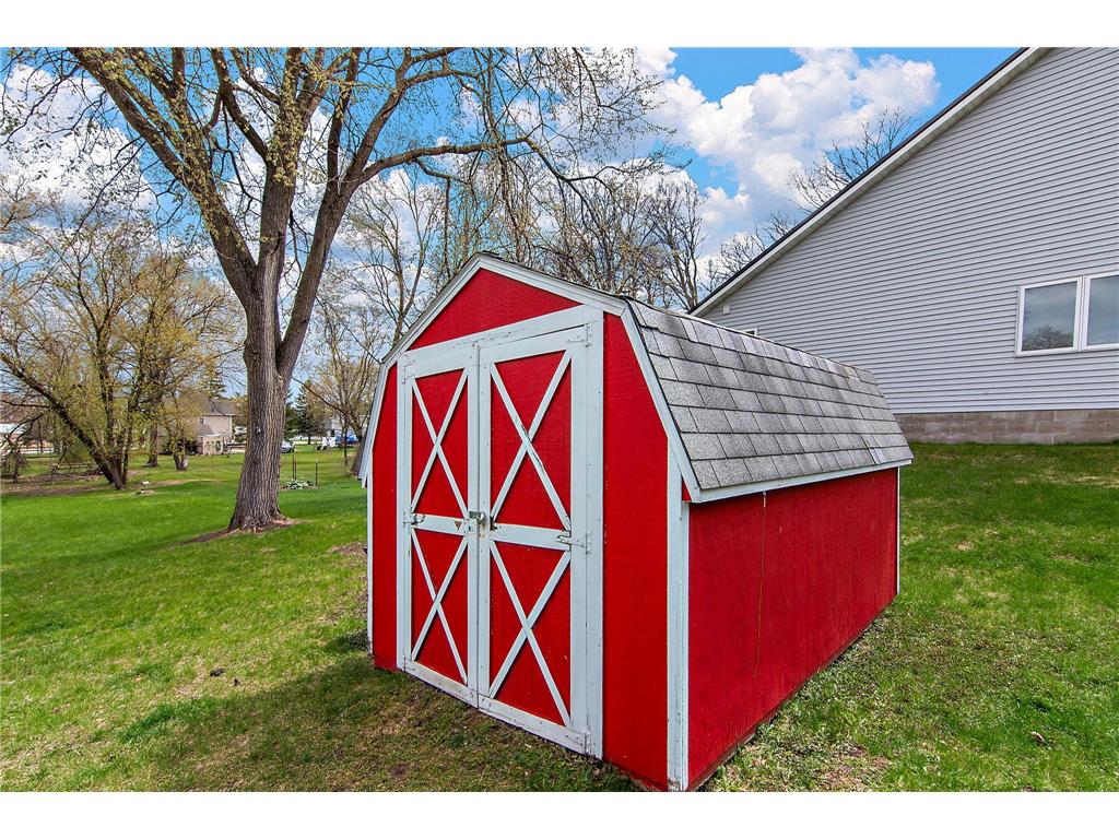 931 Perry Avenue N Browerville MN 56438 7073176 image10