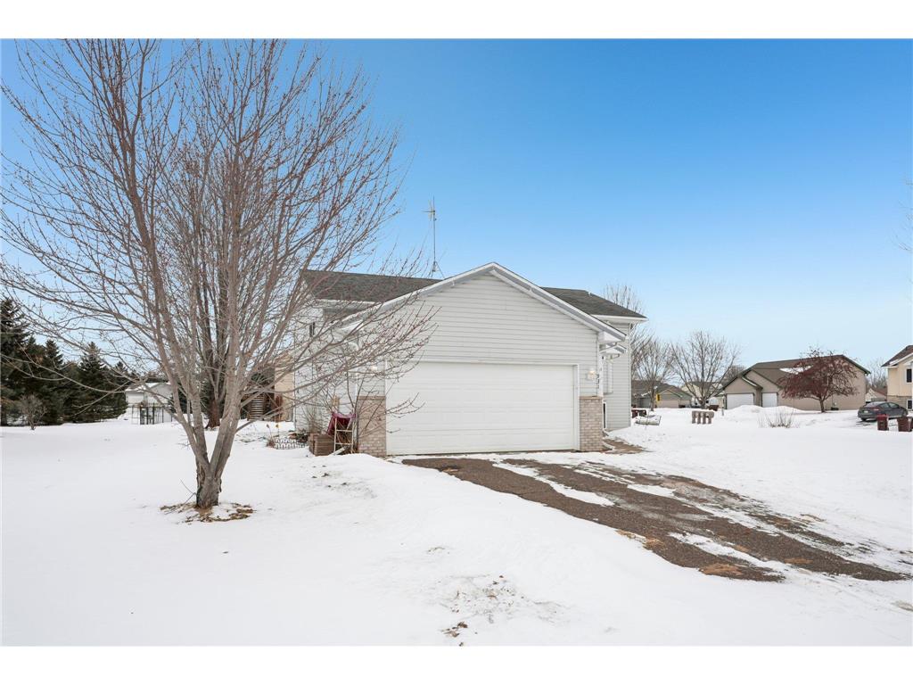 931 Shady Ridge Lane Braham MN 55006 7010216 image2