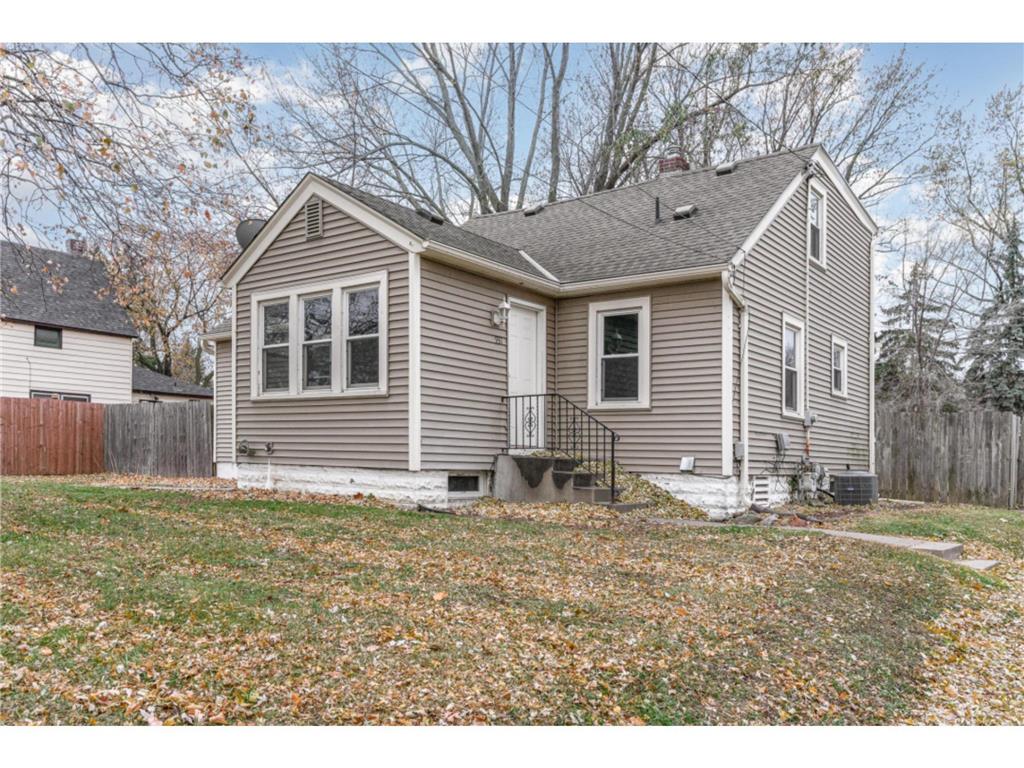931 Warner Avenue South Saint Paul MN 55075 6466056 image1
