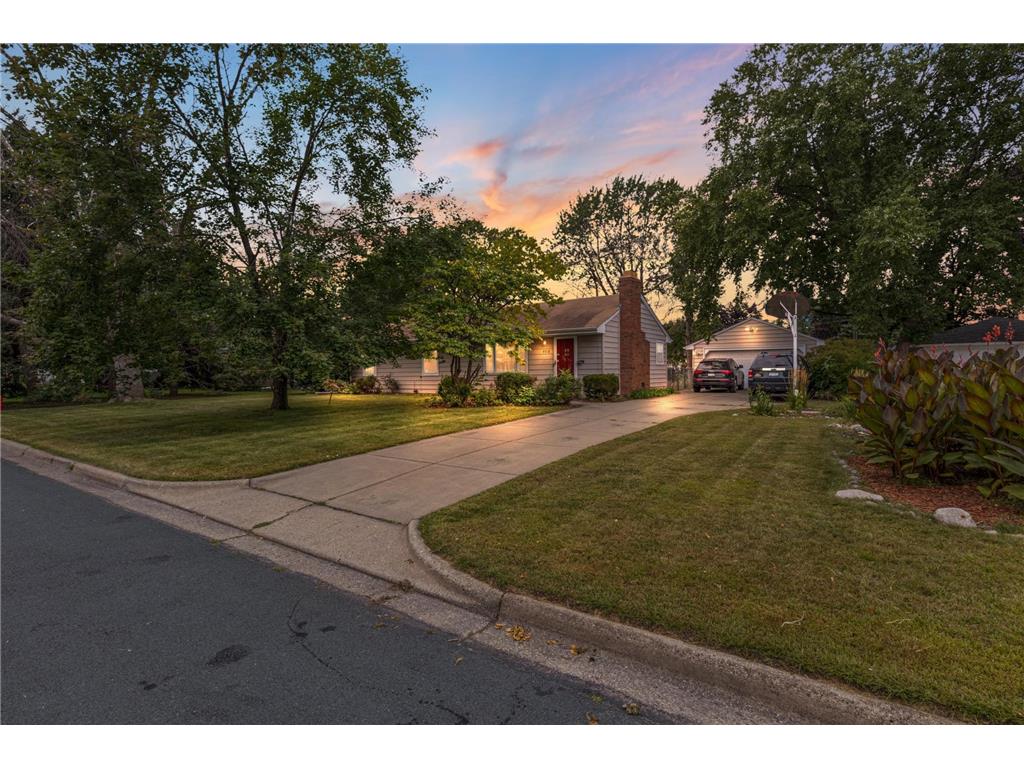 9312 Clinton Avenue S Bloomington MN 55420 6786628 image1