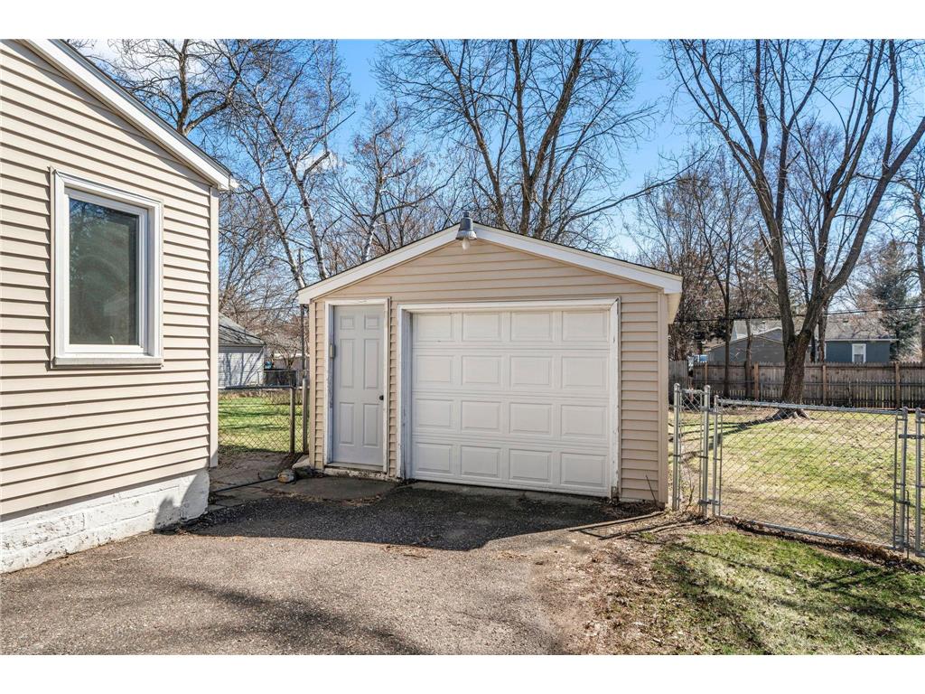 932 Monroe Street Anoka MN 55303 7024543 image30