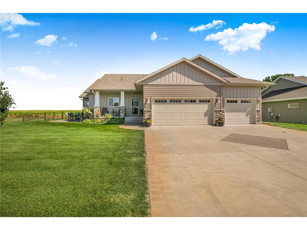 932 Waters Edge Circle Avon MN 56310 7074825 image1