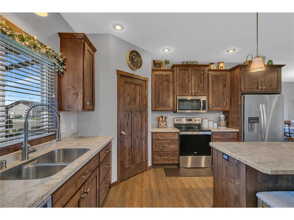 932 Waters Edge Circle Avon MN 56310 7074825 image9