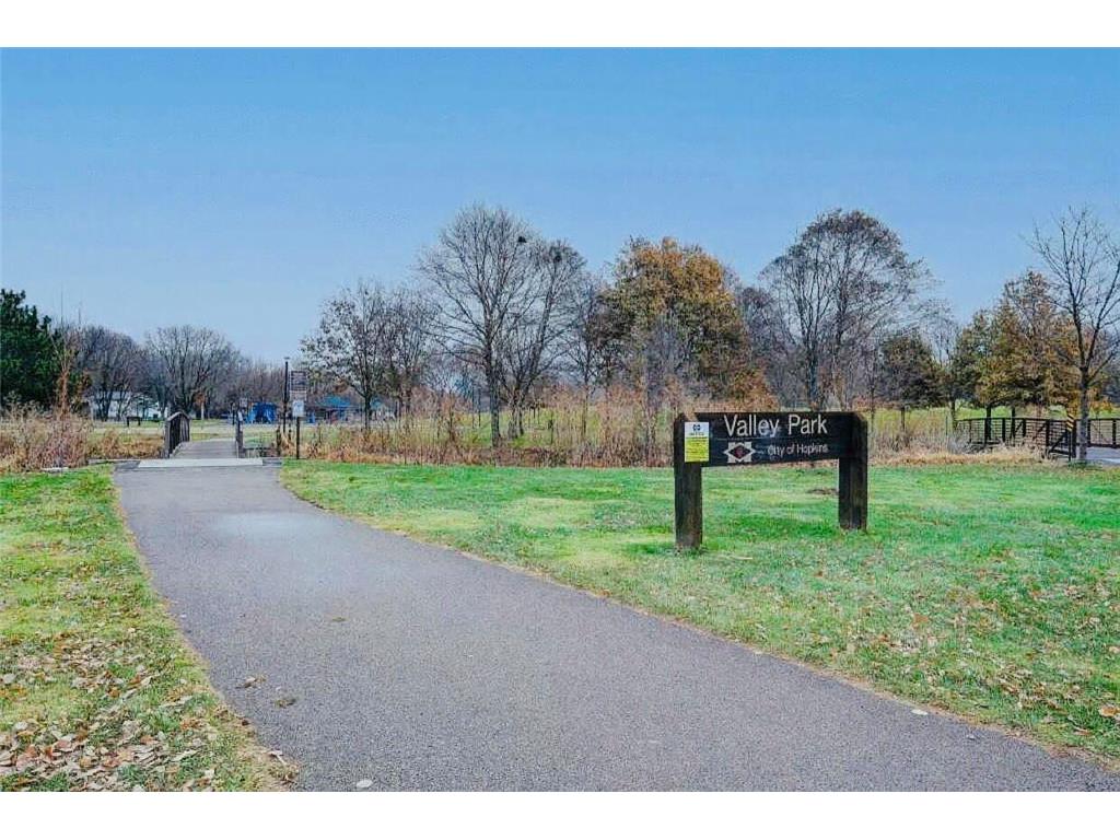 932 Westbrooke Way #8 Hopkins MN 55343 7015286 image18