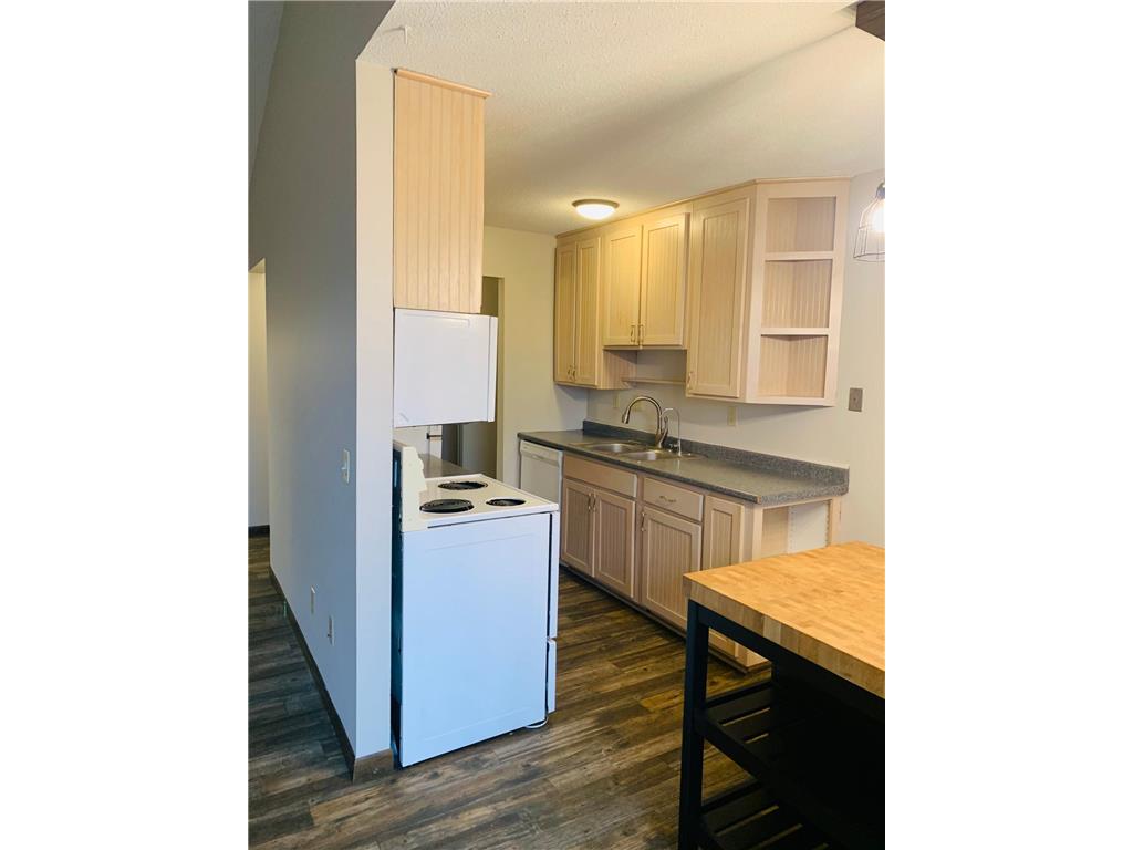 932 Westbrooke Way #8 Hopkins MN 55343 7015286 image4