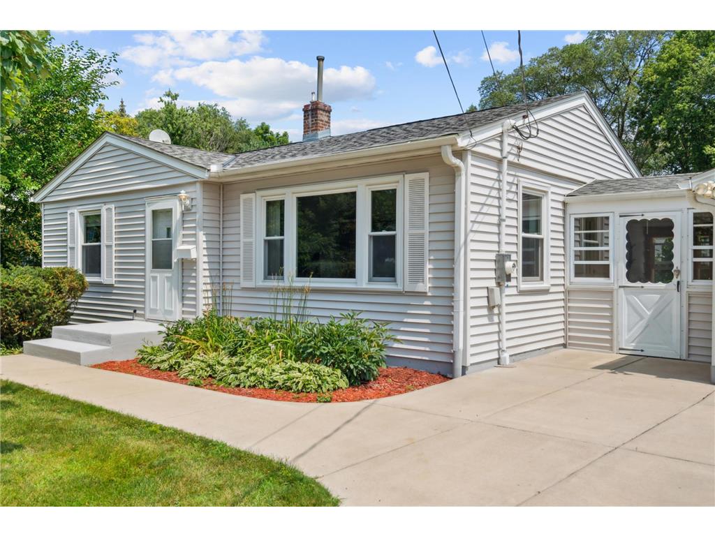 9323 Blaisdell Avenue S Bloomington MN 55420 6561390 image1