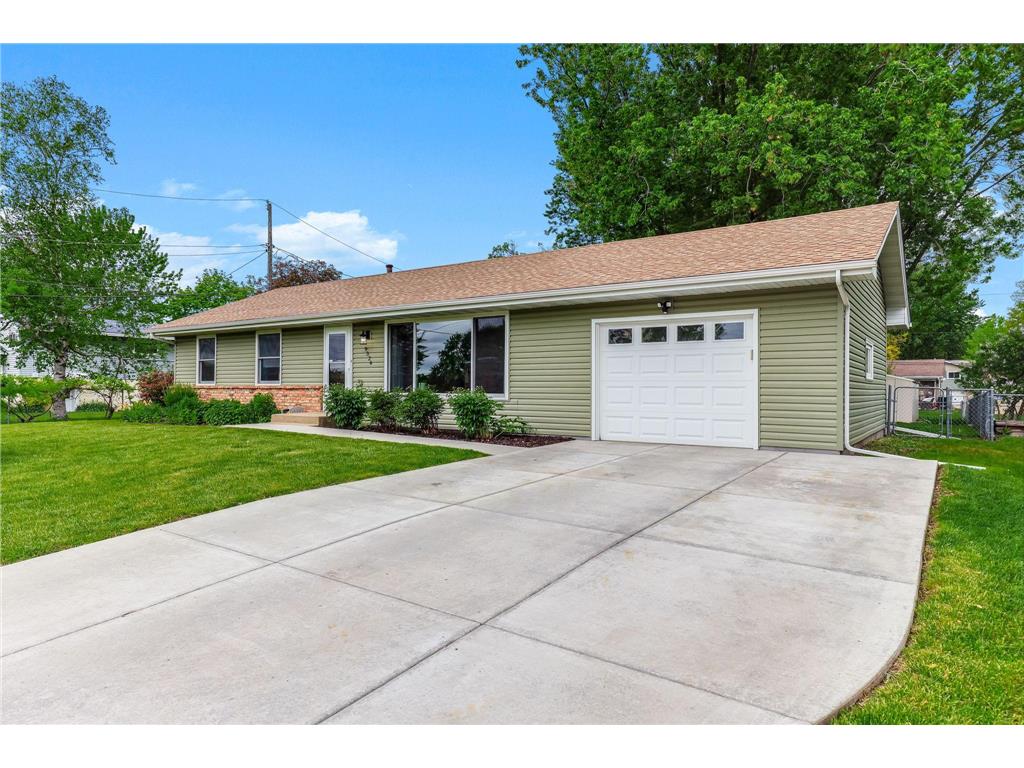 9324 30th Avenue N New Hope MN 55427 7043586 image1
