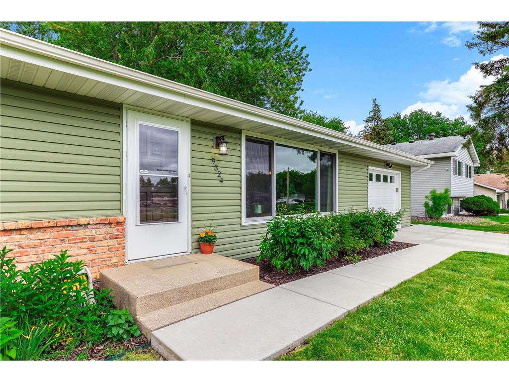9324 30th Avenue N New Hope MN 55427 7043586 image2