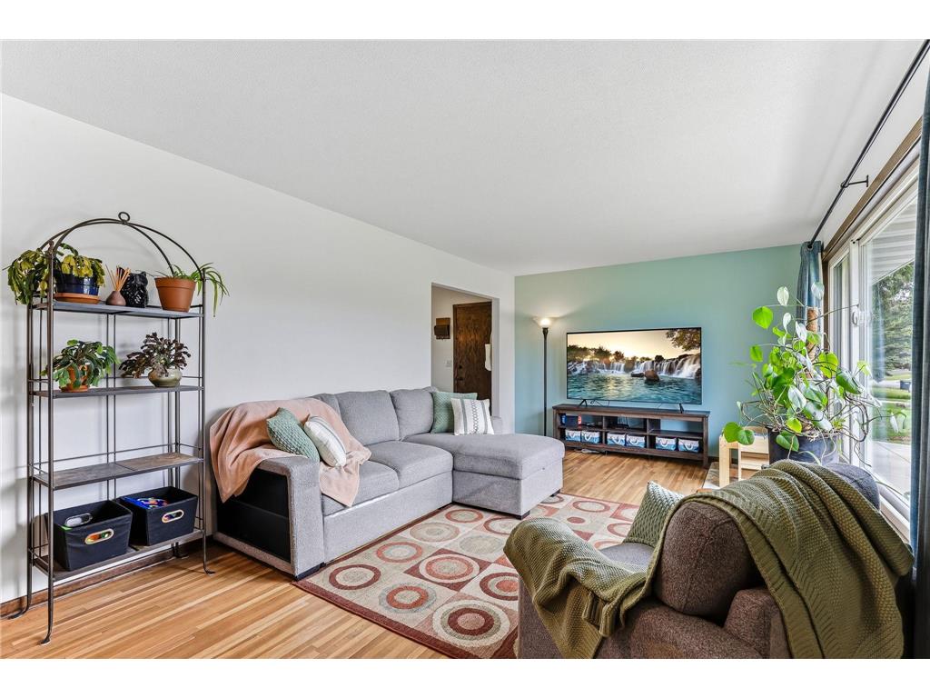 9324 30th Avenue N New Hope MN 55427 7043586 image3