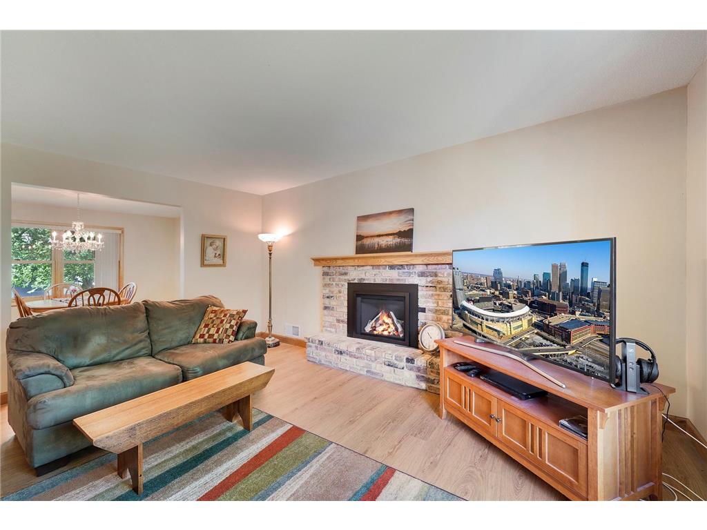 9325 31st Avenue N New Hope MN 55427 7093258 image10