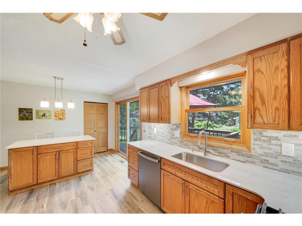 9325 31st Avenue N New Hope MN 55427 7093258 image12