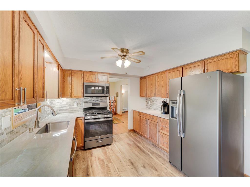 9325 31st Avenue N New Hope MN 55427 7093258 image16