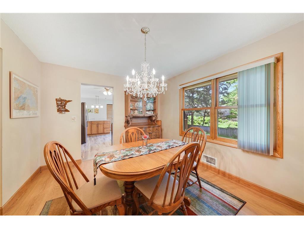 9325 31st Avenue N New Hope MN 55427 7093258 image21