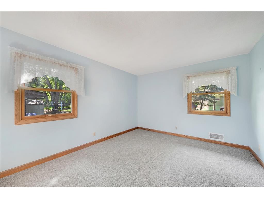 9325 31st Avenue N New Hope MN 55427 7093258 image22