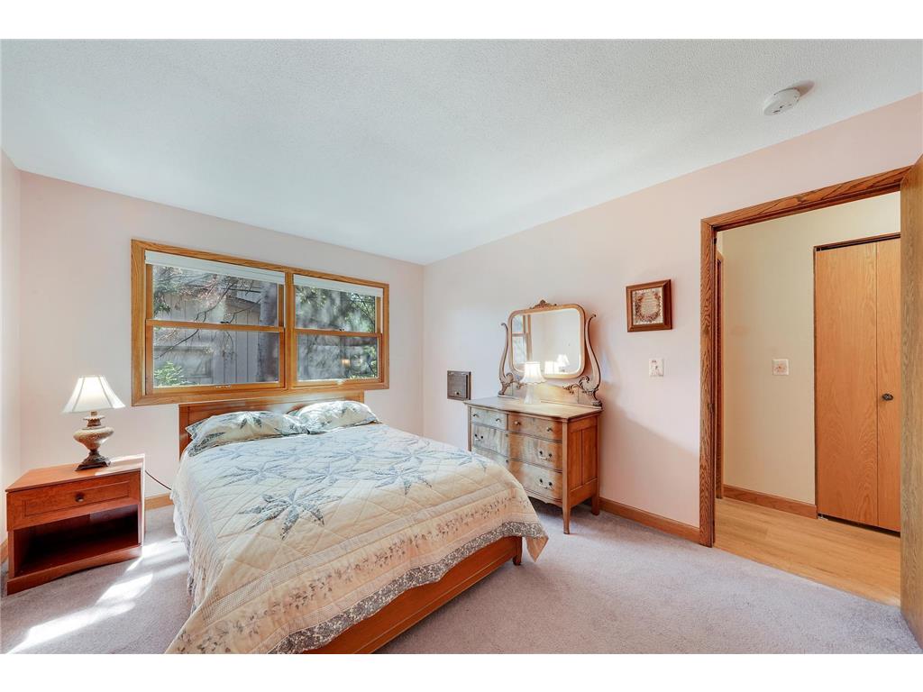 9325 31st Avenue N New Hope MN 55427 7093258 image25