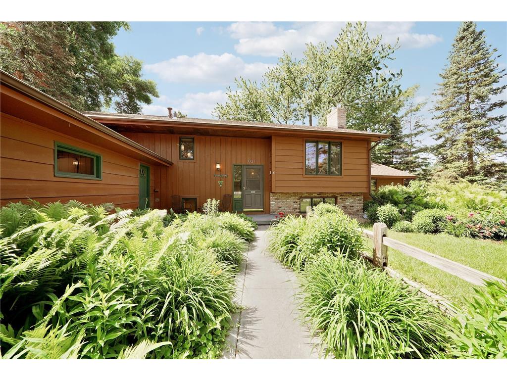 9325 31st Avenue N New Hope MN 55427 7093258 image4