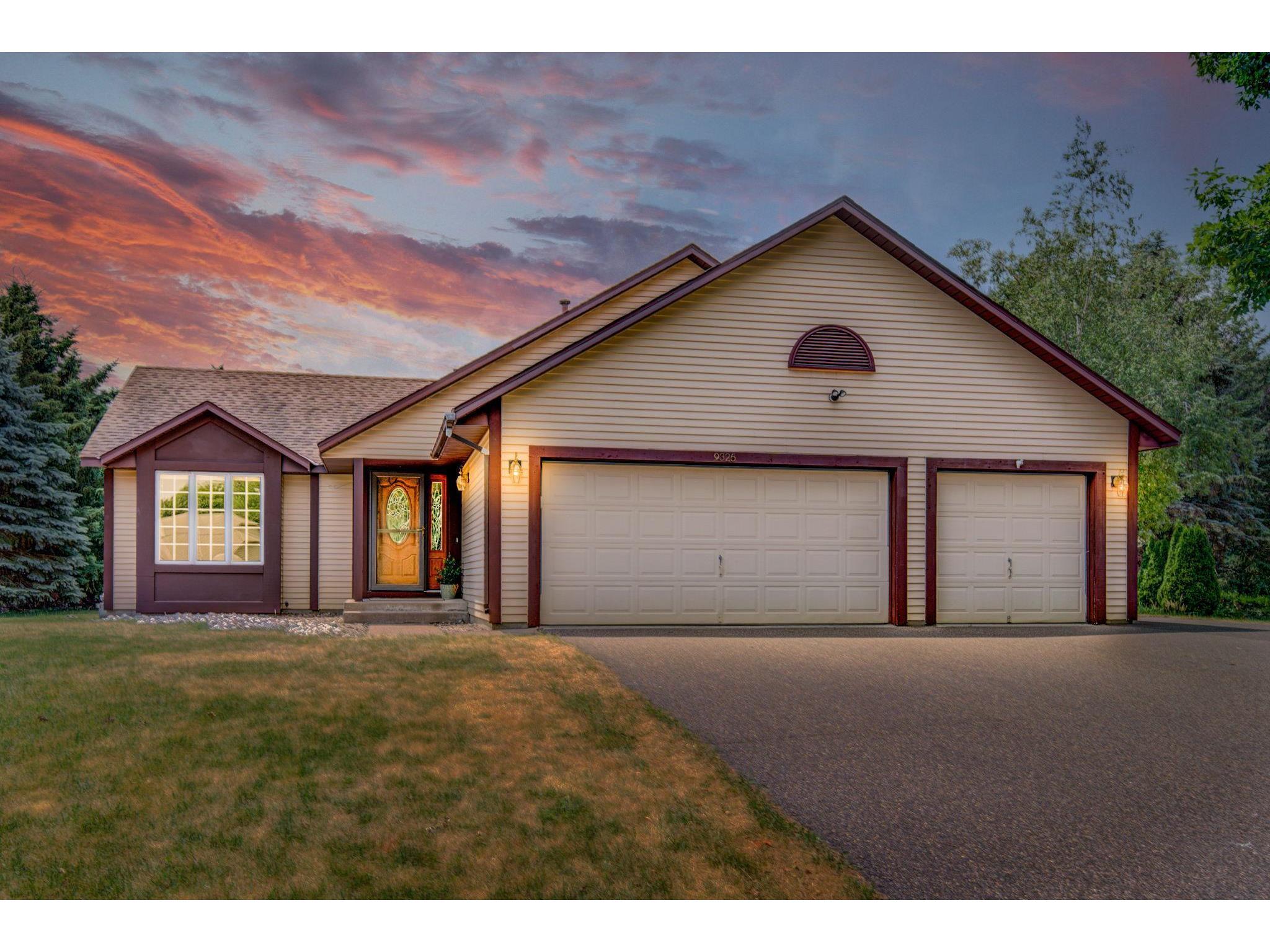 9325 Andrea Drive, Woodbury, MN, 55125 MLS 6006633 Edina Realty