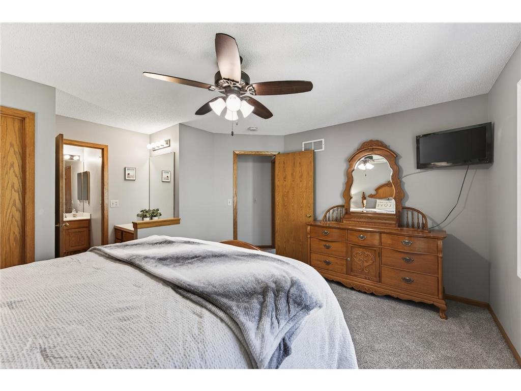 9325 Andrea Drive Woodbury MN 55125 7074735 image13