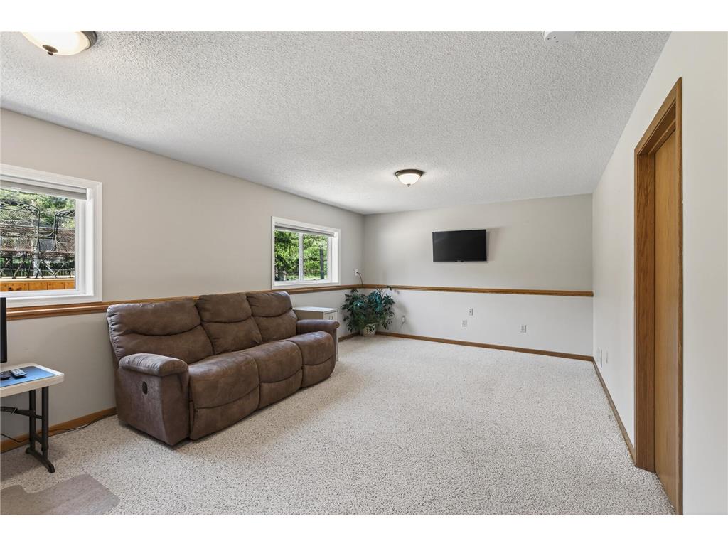 9325 Andrea Drive Woodbury MN 55125 7074735 image18