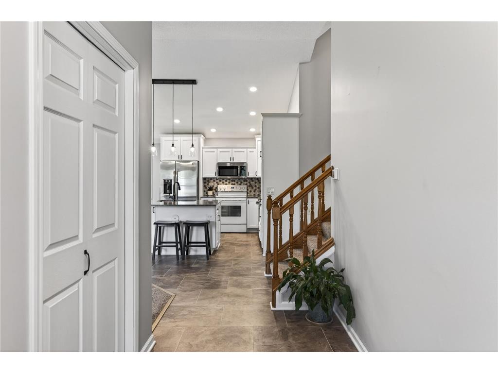 9325 Andrea Drive Woodbury MN 55125 7074735 image3
