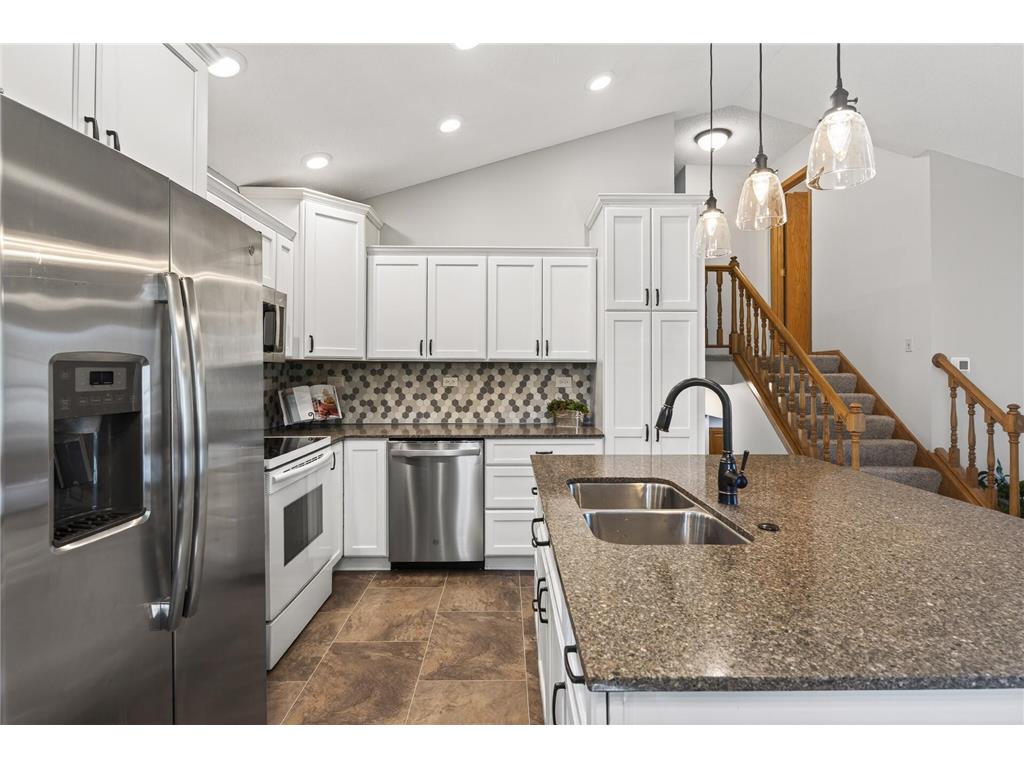 9325 Andrea Drive Woodbury MN 55125 7074735 image9