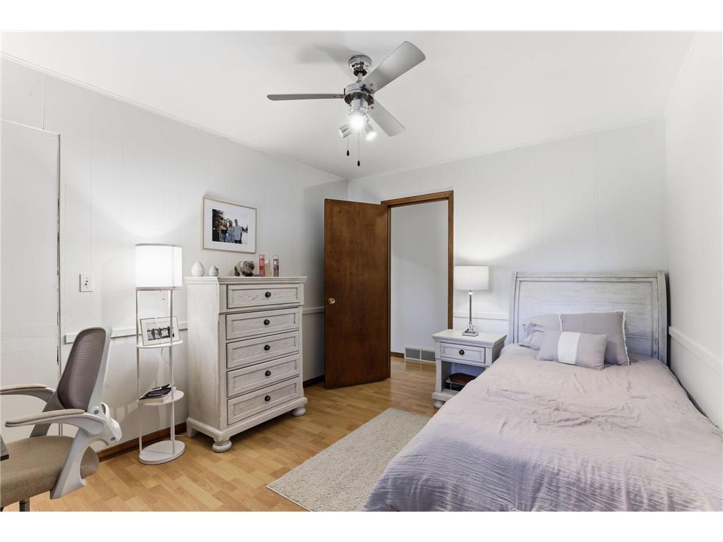 933 5th Street W Hastings MN 55033 7059496 image20