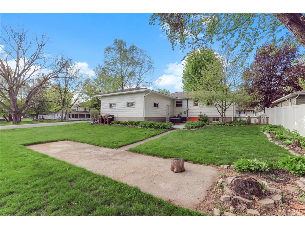 933 5th Street W Hastings MN 55033 7059496 image33