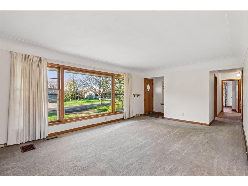 933 Edgewater Avenue Shoreview MN 55126 7070193 image4