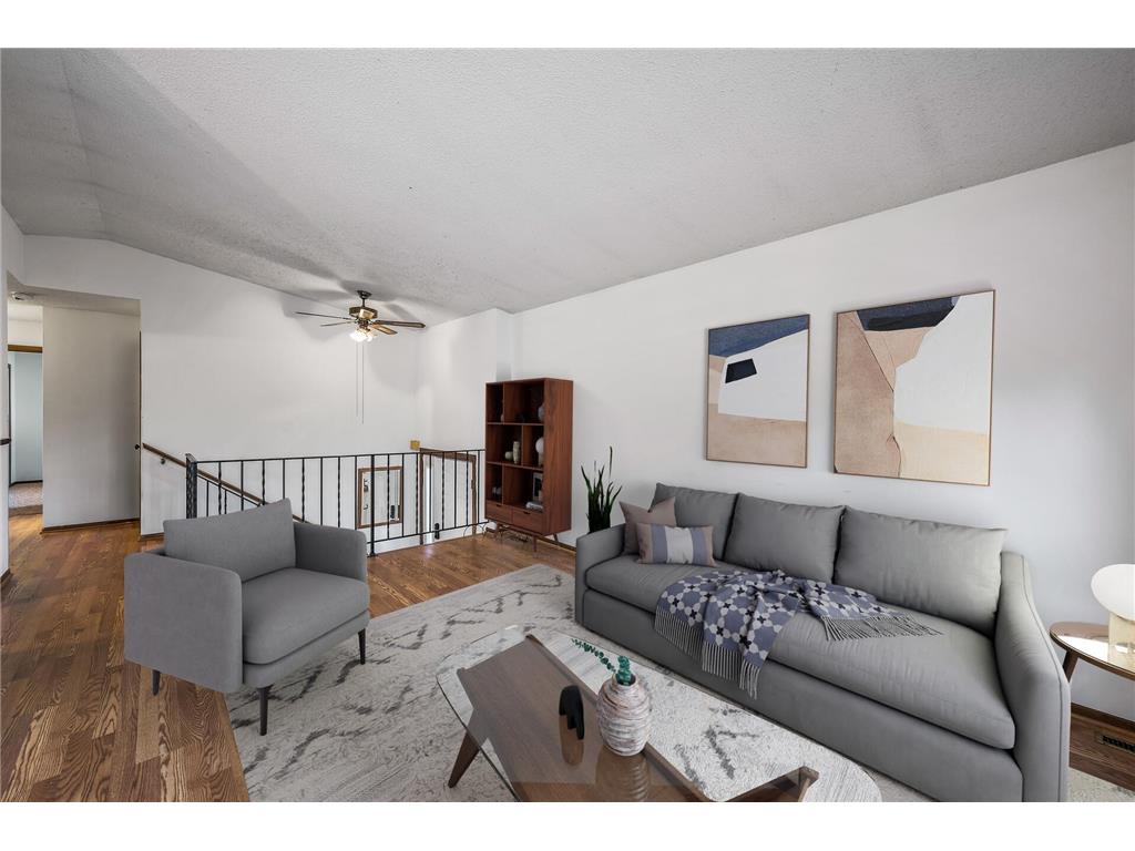 933 Heritage Court W Vadnais Heights MN 55127 6622163 image1