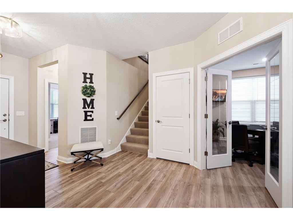 934 Goldfinch Street Chaska MN 55318 7008328 image10