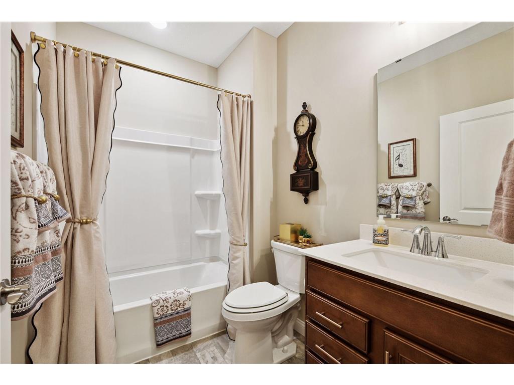 934 Goldfinch Street Chaska MN 55318 7008328 image13