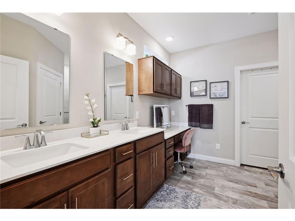 934 Goldfinch Street Chaska MN 55318 7008328 image17