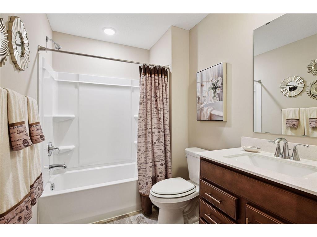 934 Goldfinch Street Chaska MN 55318 7008328 image24