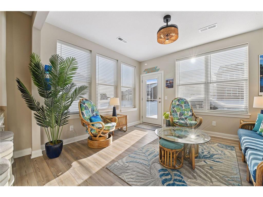 934 Goldfinch Street Chaska MN 55318 7008328 image6