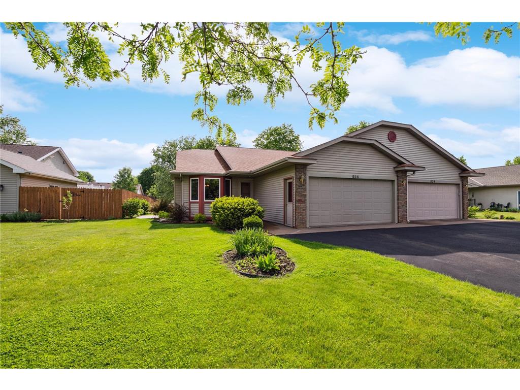 934 Howard Street River Falls WI 54022 6530774 image1