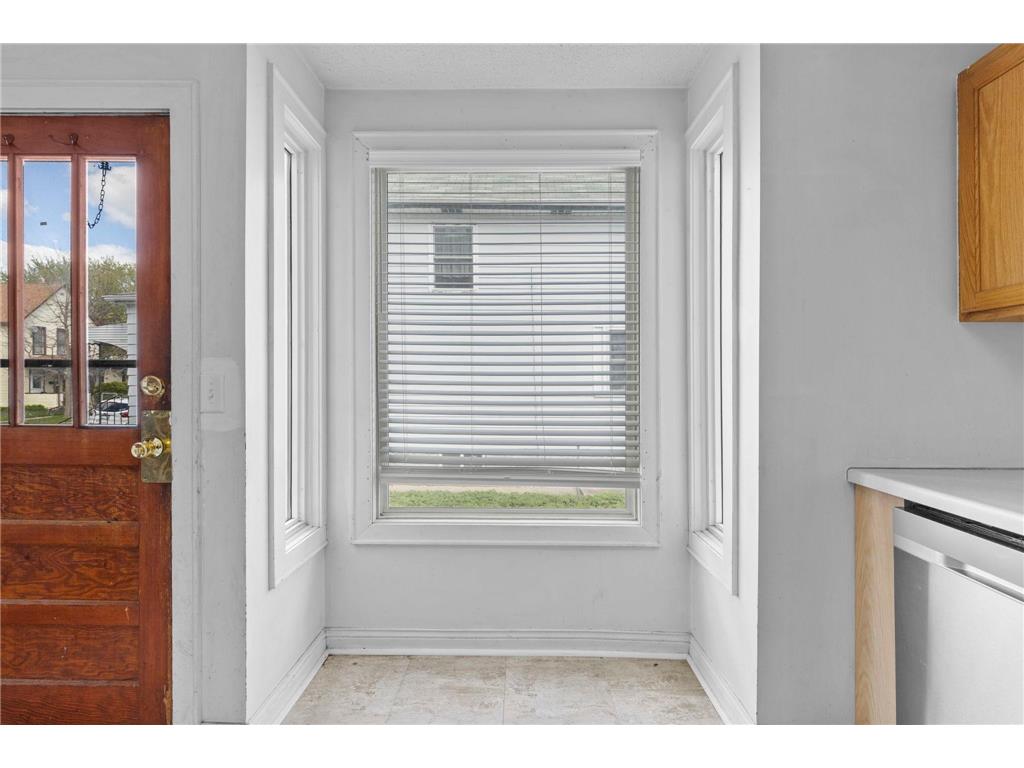 934 Juno Avenue Saint Paul MN 55102 7036099 image13